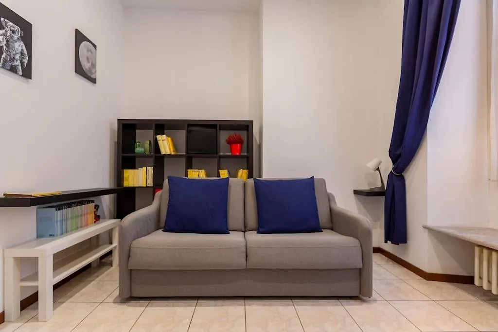 Luxury Loft On The Duomo Wifi & Netflix Apartment Milan Italy