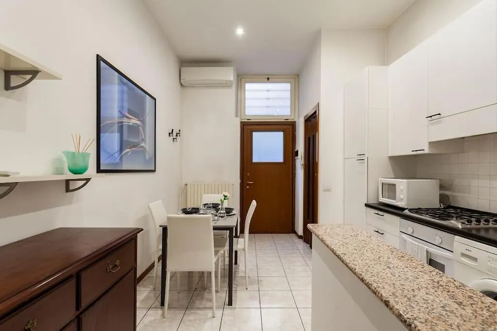 Luxury Loft On The Duomo Wifi & Netflix Apartment Milan Italy