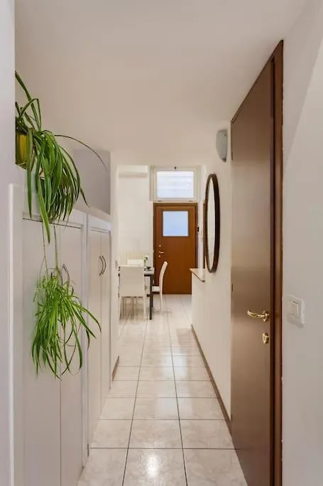 Luxury Loft On The Duomo Wifi & Netflix Apartment Milan 0*,  Italy